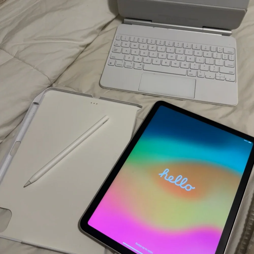 Apple iPad Air with Apple Pencil & Magic Keyboard
